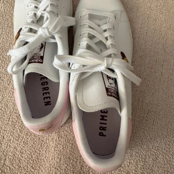 Iconic Stan Smith Sneakers – Pink, Size 8, Lightly Worn, No box, so comfy! - Picture 4 of 5